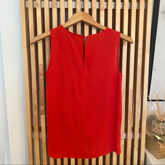 BCBG Knotted Front Tank Top - Picture 3 of 4